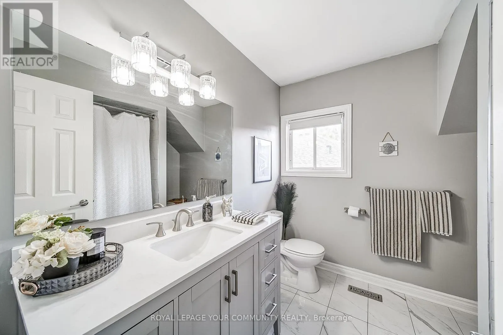 21 LITNER CRESCENT