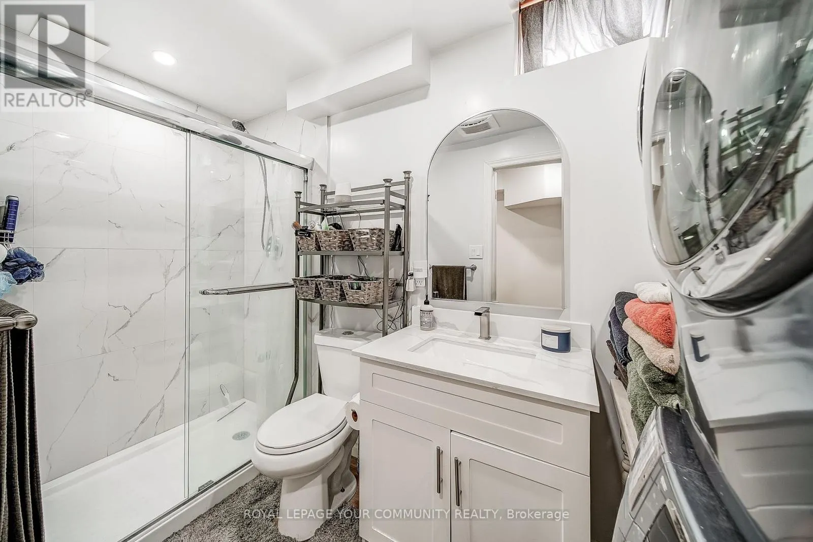 21 LITNER CRESCENT