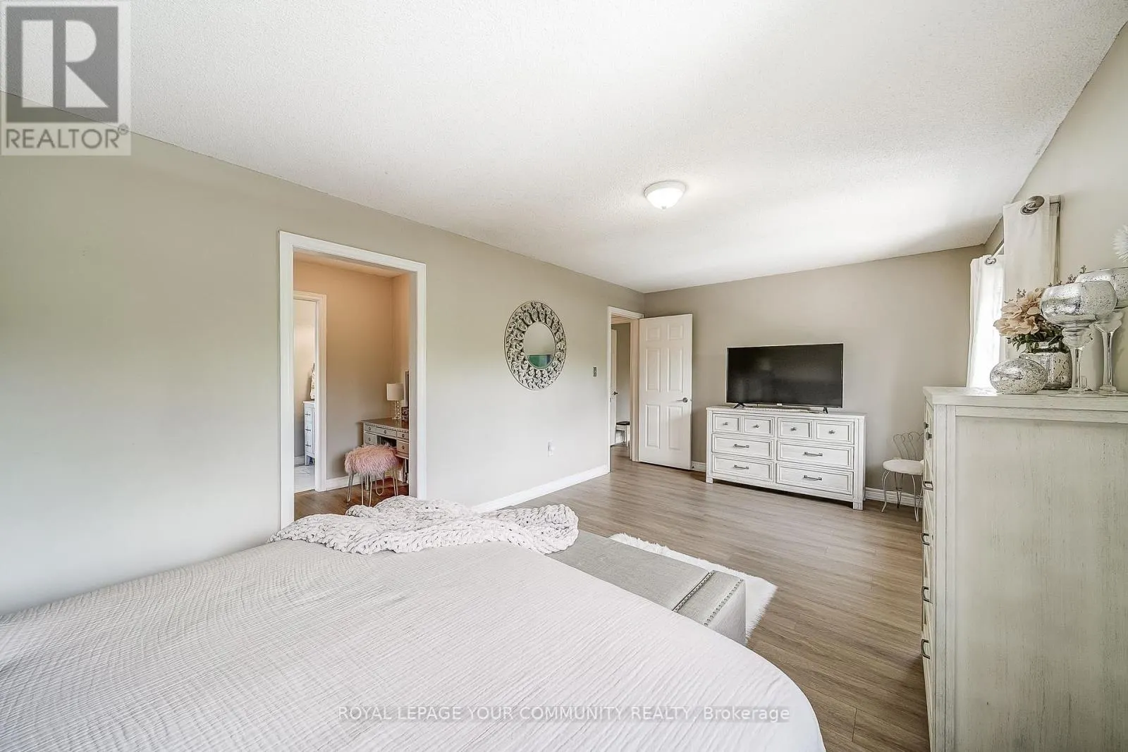 21 LITNER CRESCENT