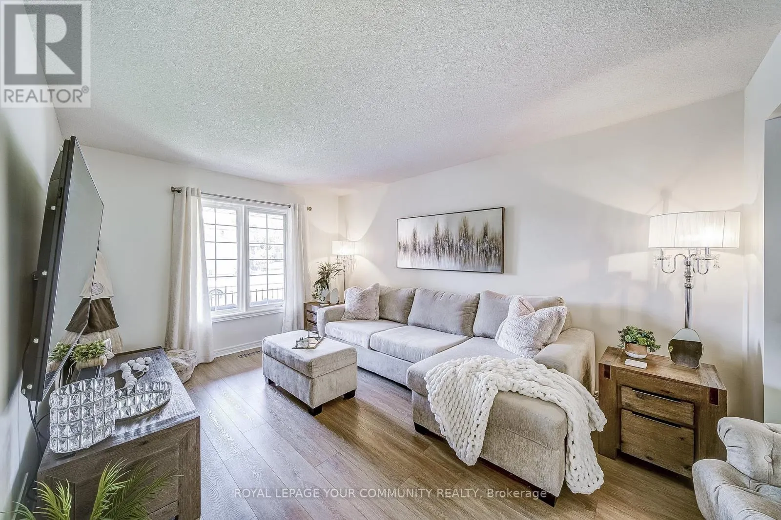 21 LITNER CRESCENT