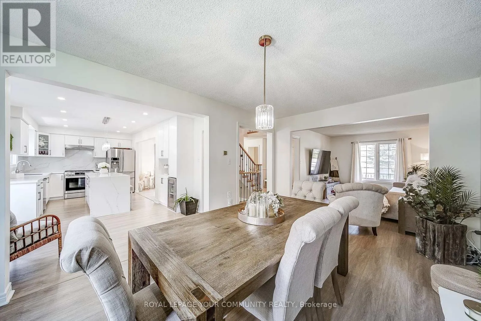 21 LITNER CRESCENT