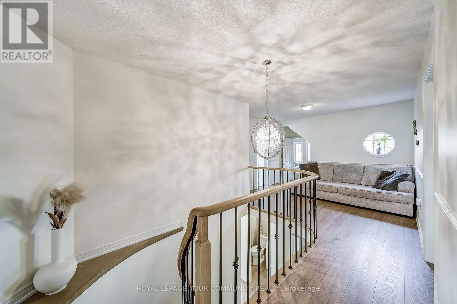 21 LITNER CRESCENT