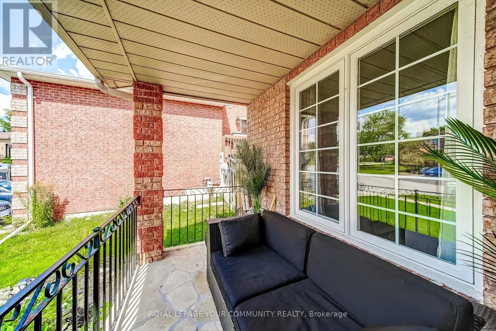 21 LITNER CRESCENT