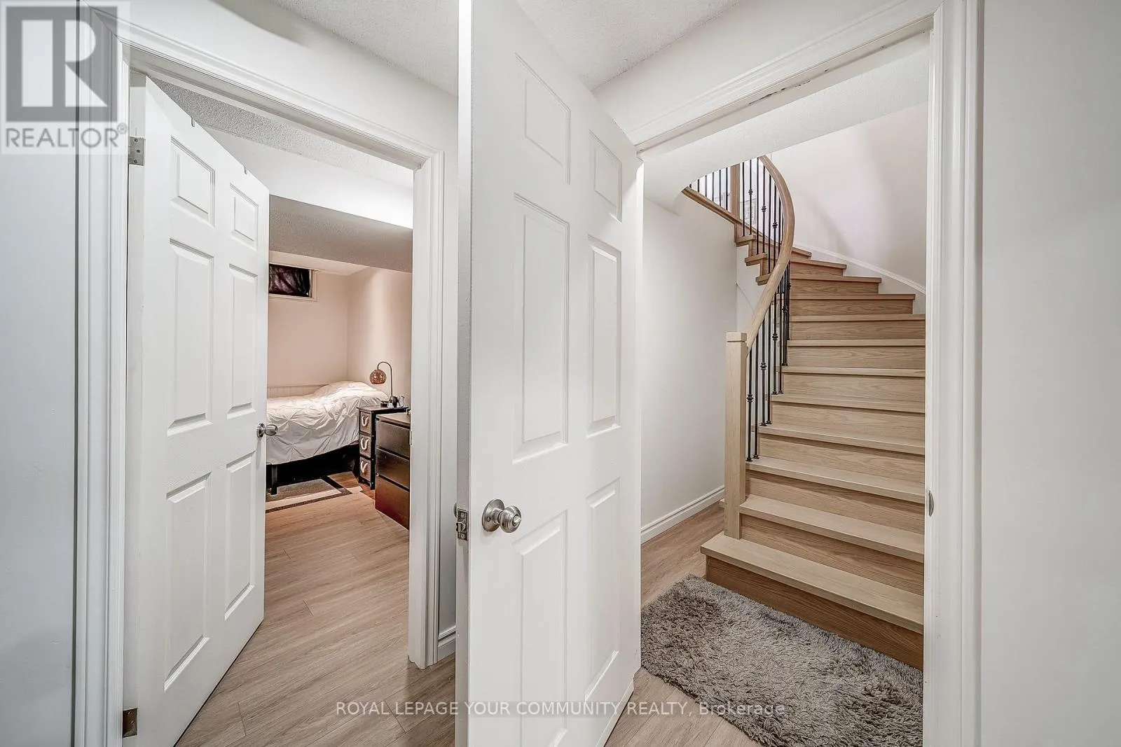 21 LITNER CRESCENT
