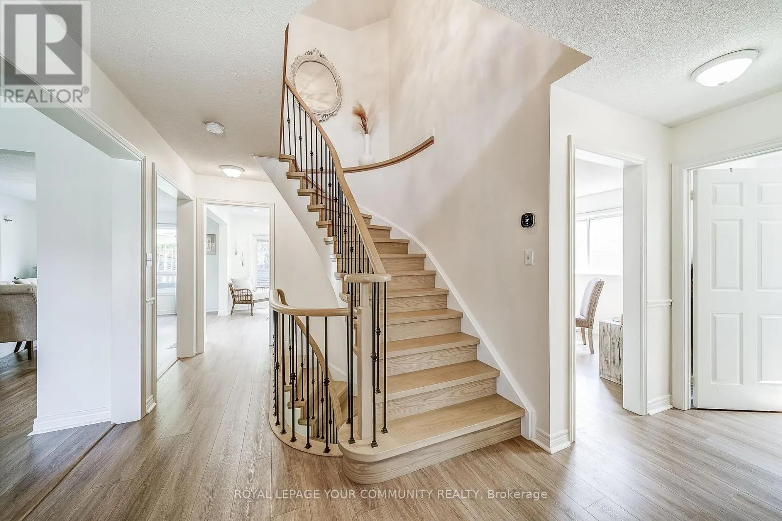 21 LITNER CRESCENT