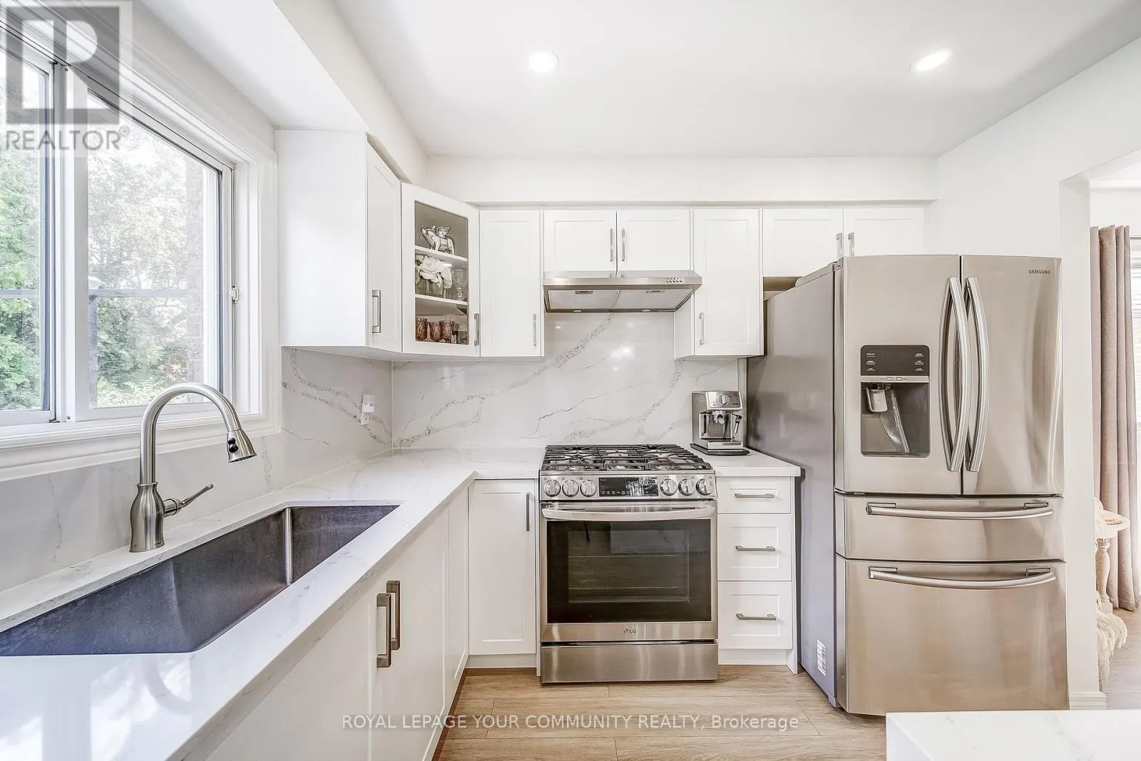 21 LITNER CRESCENT