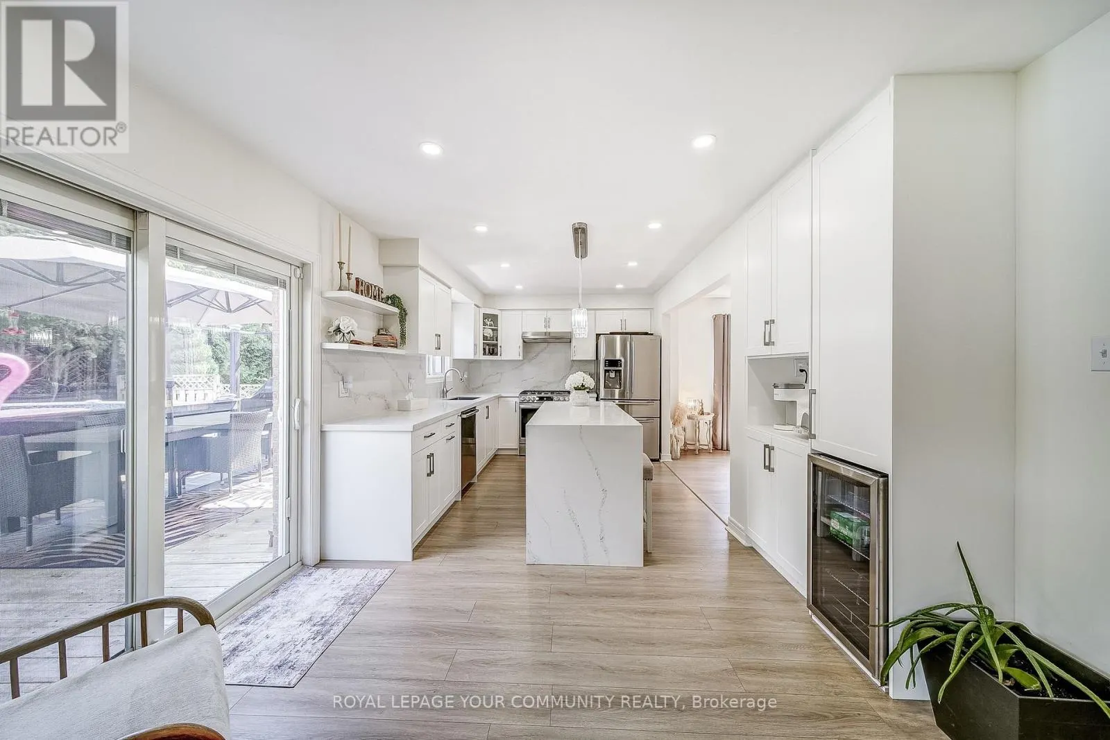 21 LITNER CRESCENT