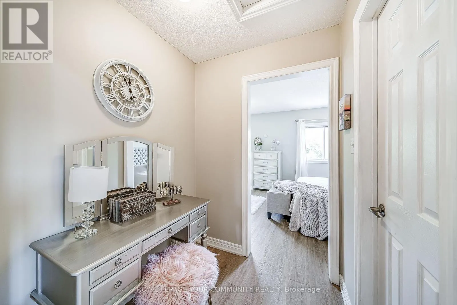 21 LITNER CRESCENT