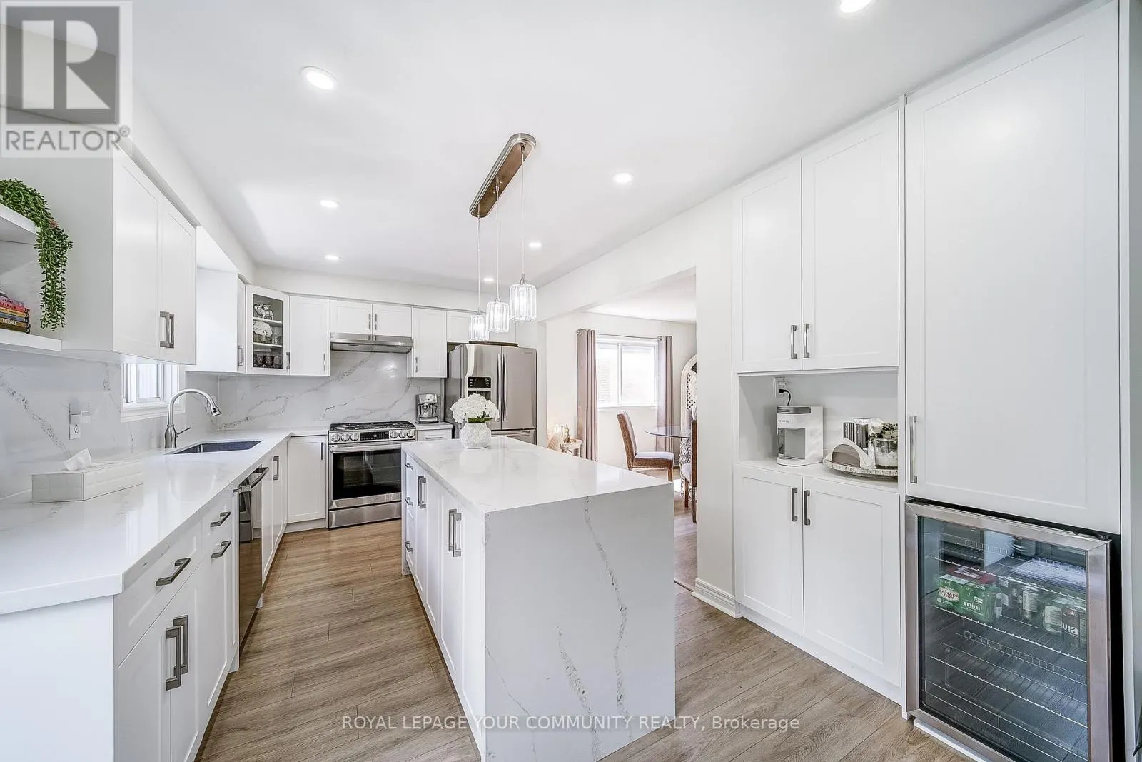 21 LITNER CRESCENT