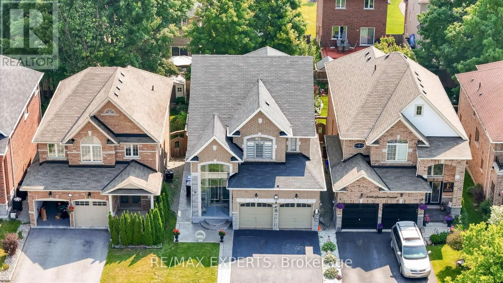 2190 DAWSON CRESCENT
