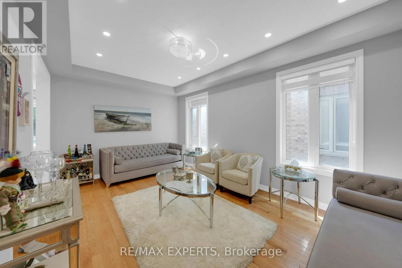 2190 DAWSON CRESCENT