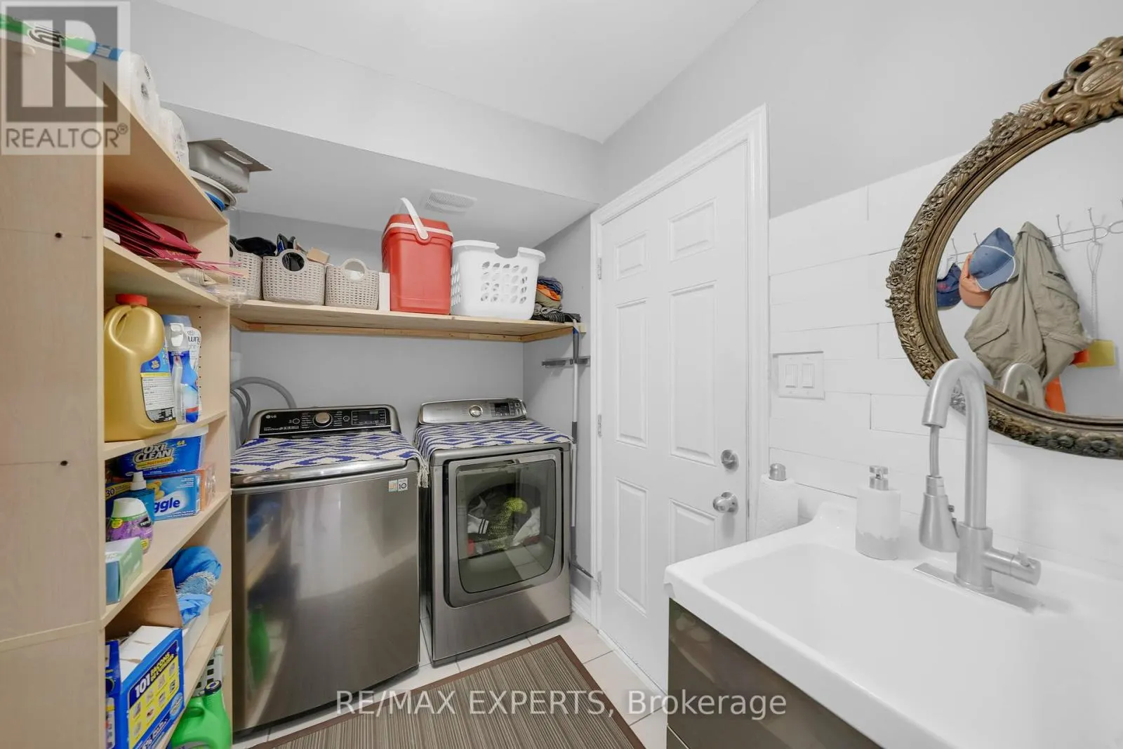 2190 DAWSON CRESCENT