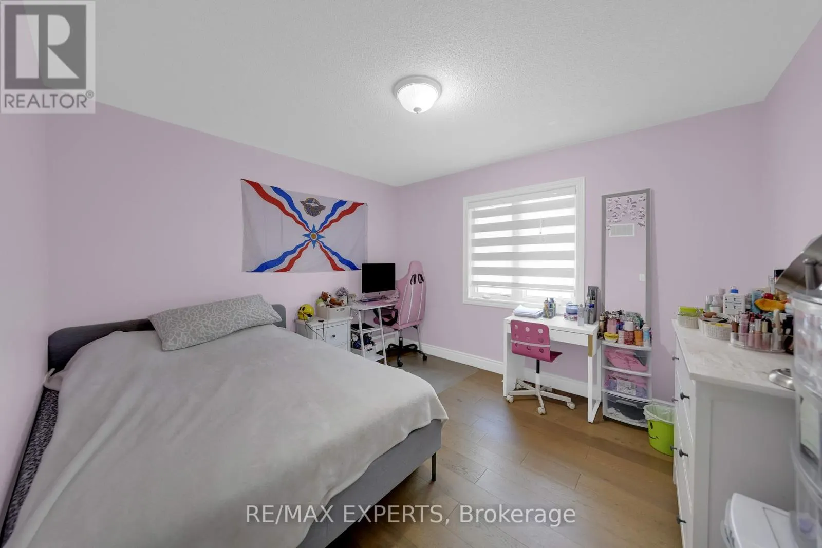 2190 DAWSON CRESCENT