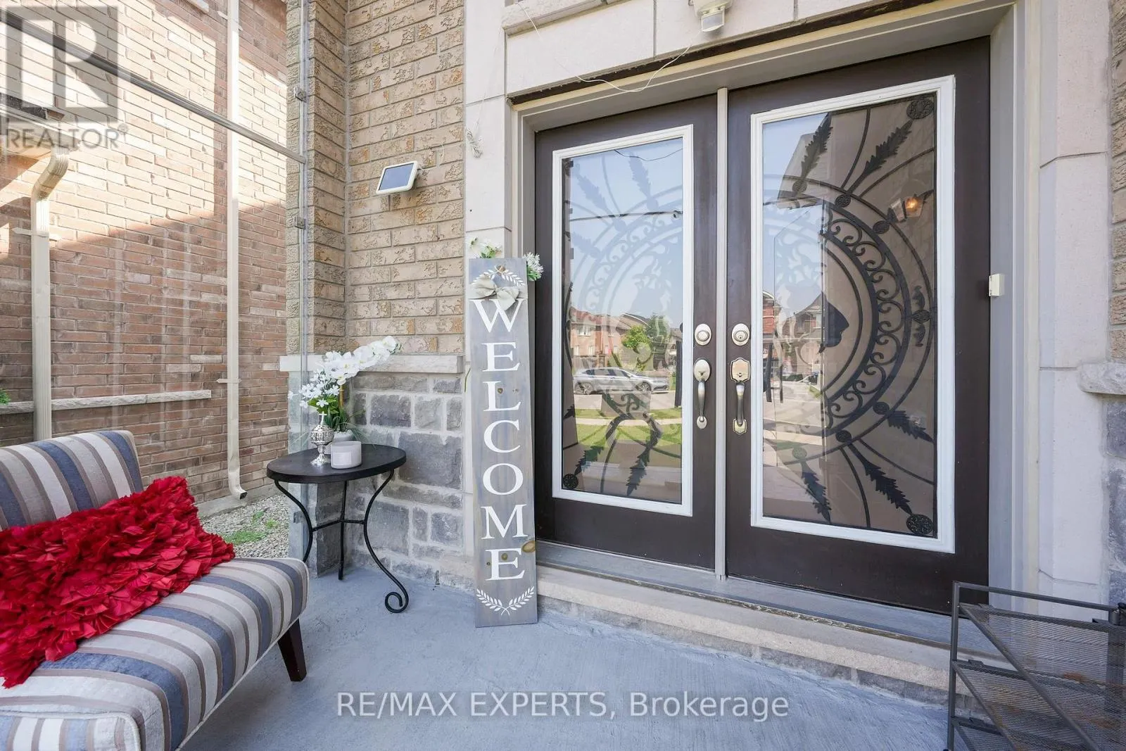 2190 DAWSON CRESCENT