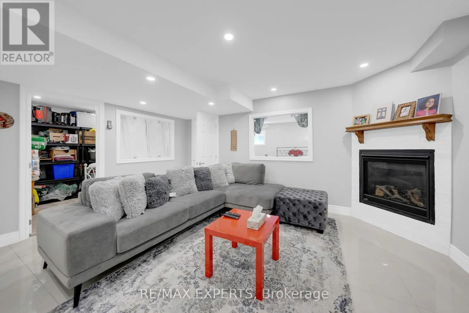 2190 DAWSON CRESCENT