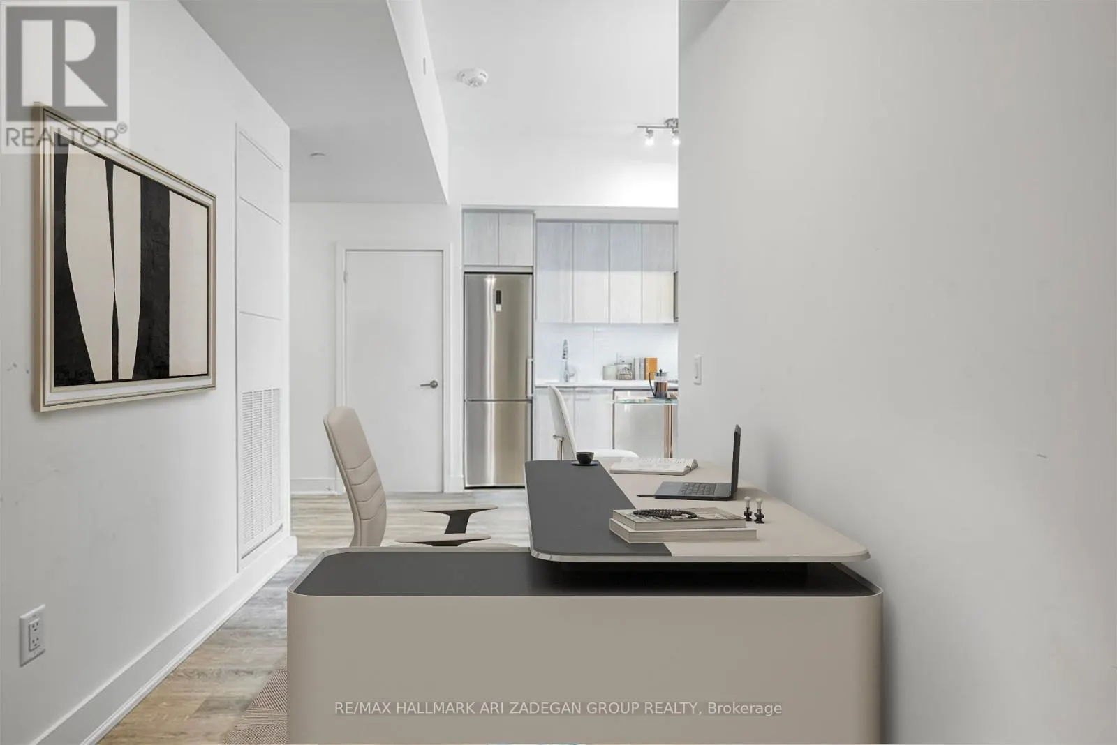 423 - 185 DEERFIELD ROAD