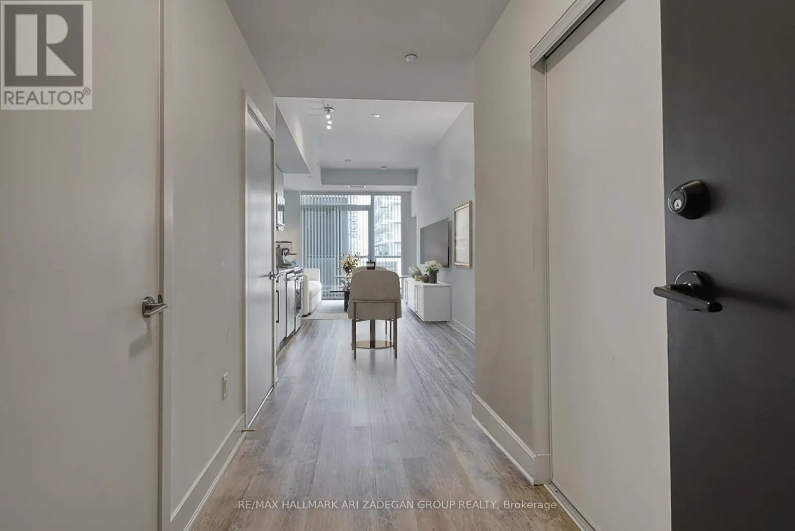 423 - 185 DEERFIELD ROAD