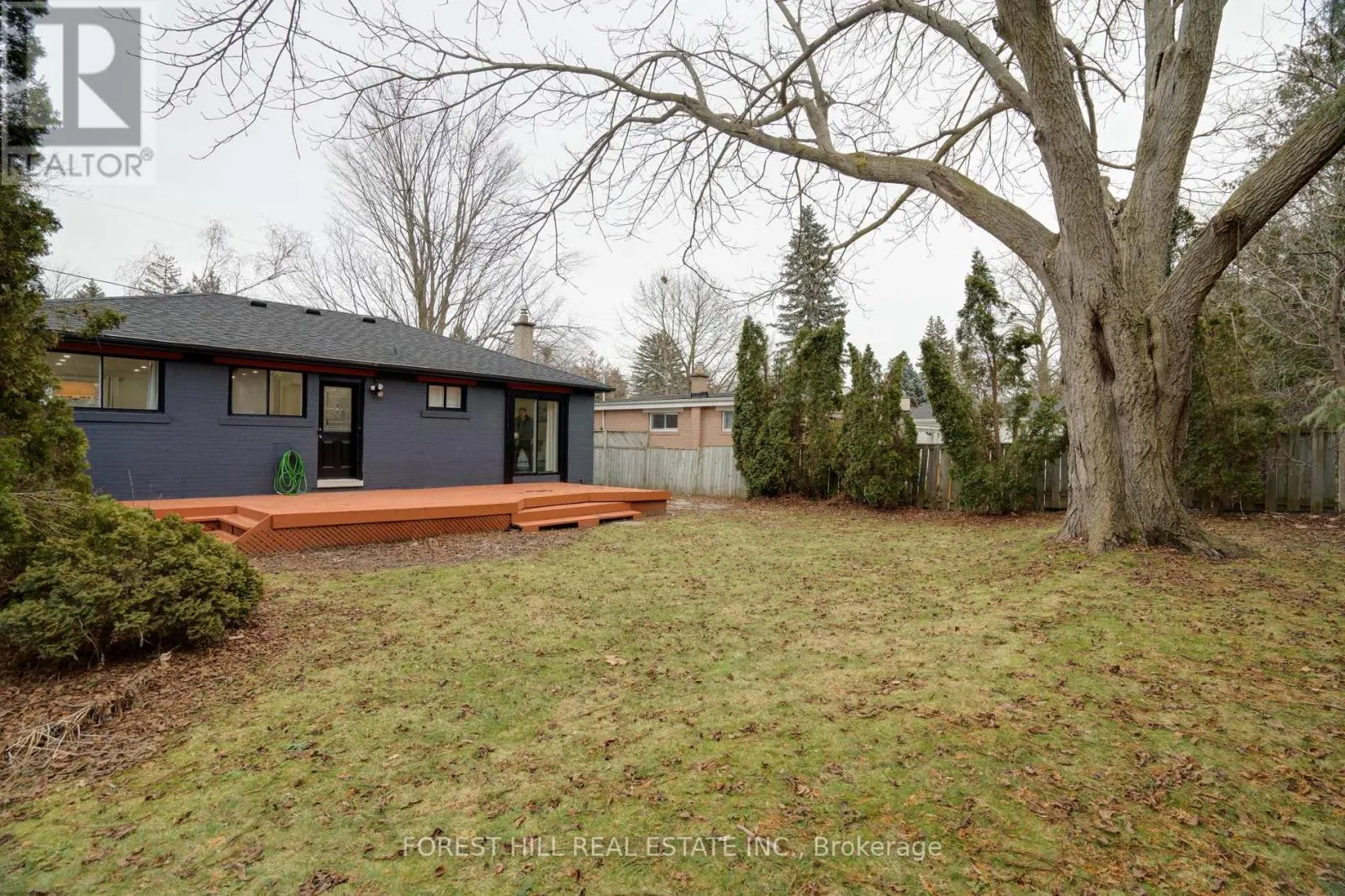 1 WILLIS DRIVE