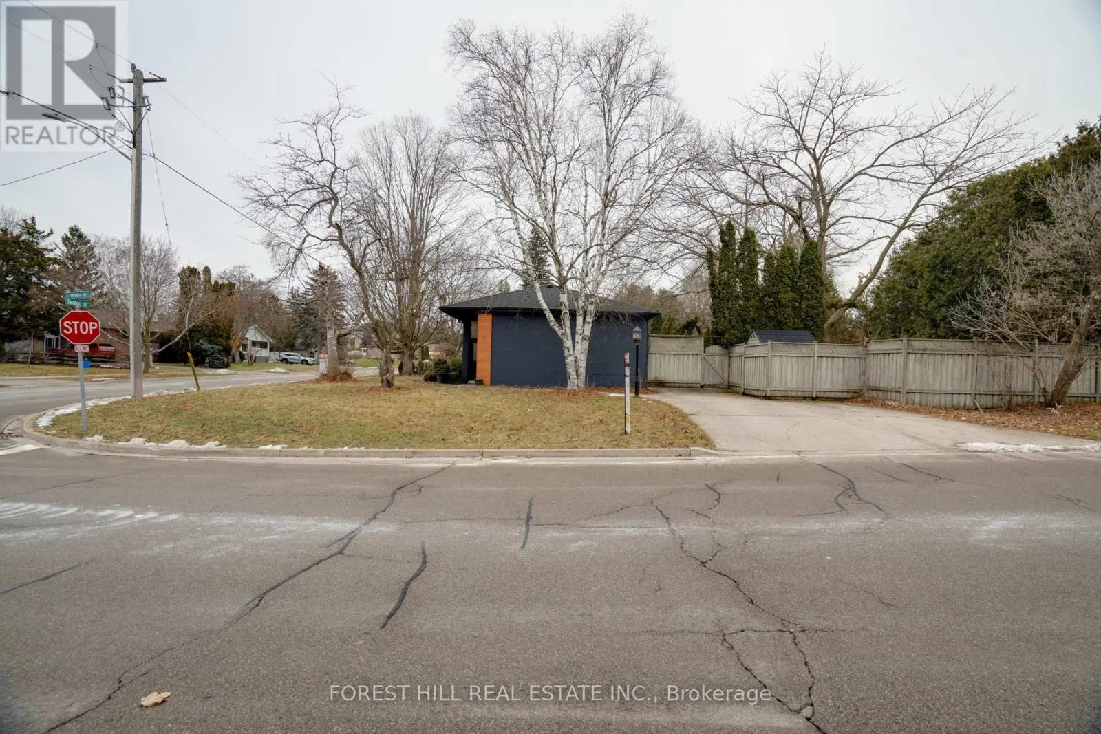 1 WILLIS DRIVE