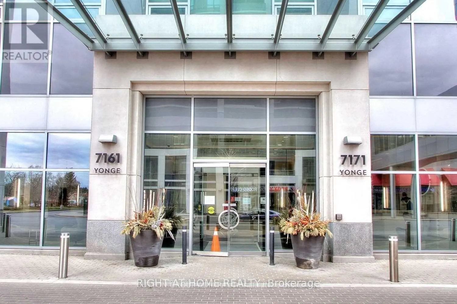 2123 - 7161 YONGE STREET
