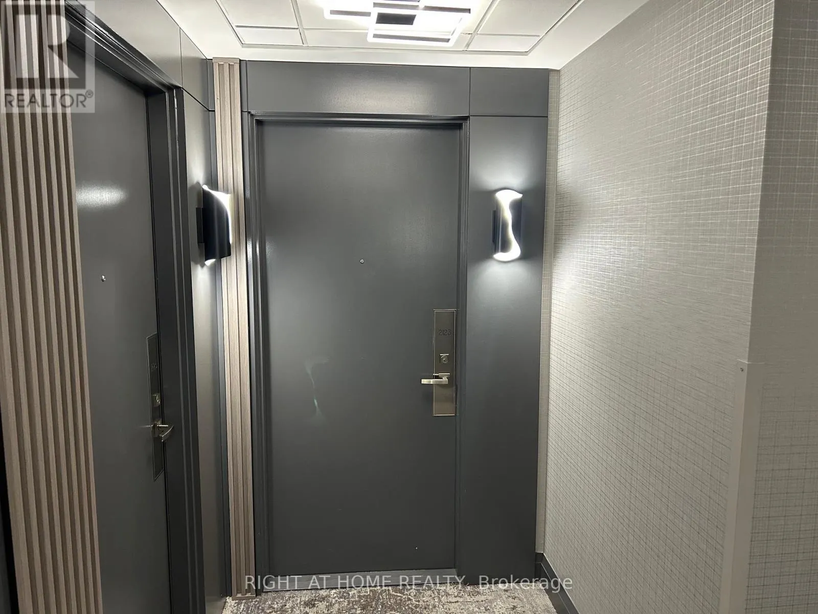 2123 - 7161 YONGE STREET