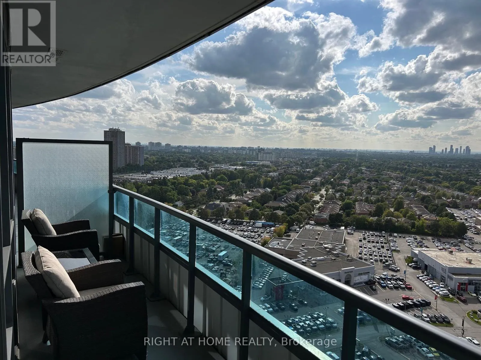 2123 - 7161 YONGE STREET