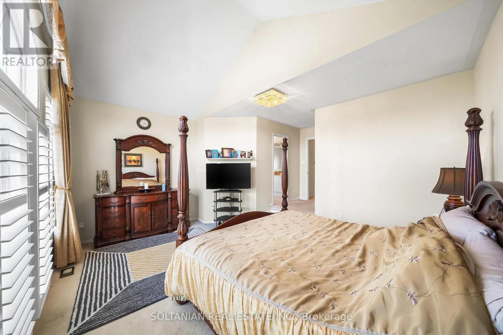242 FRANK ENDEAN ROAD