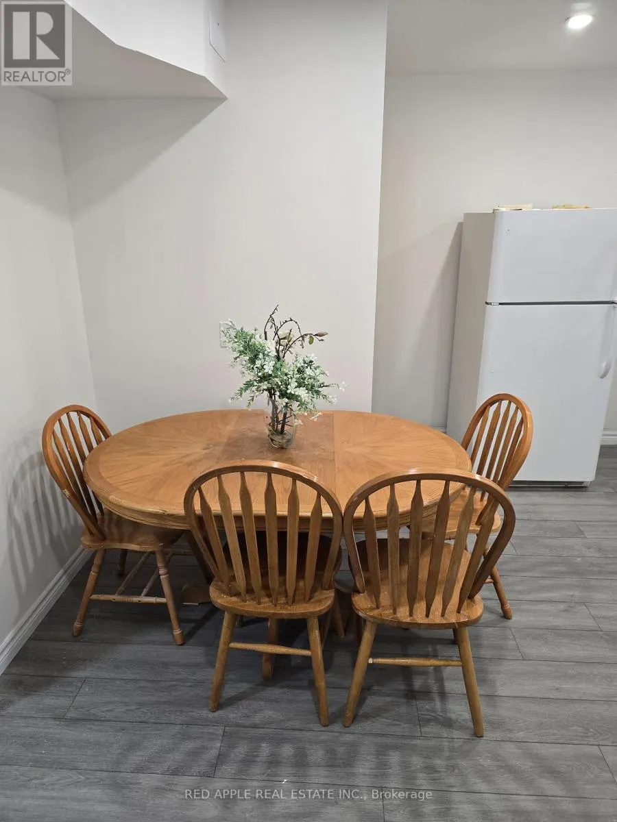 5 HOLLAND STREET W