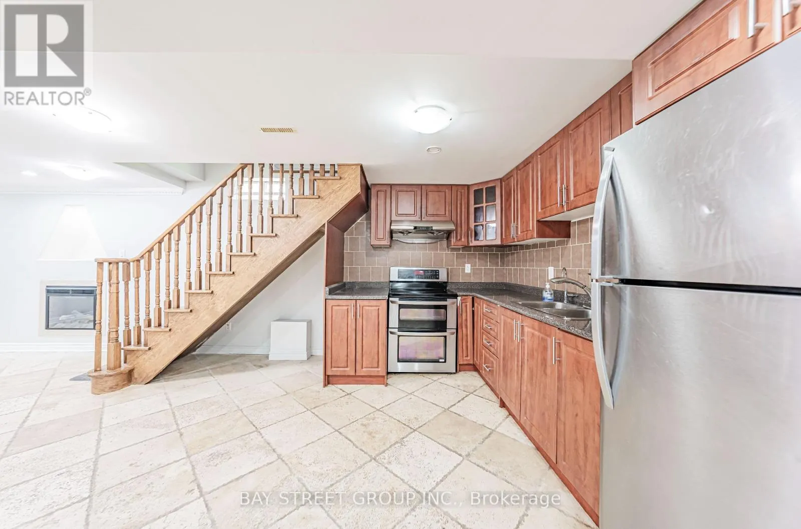 547 RAYMERVILLE DRIVE