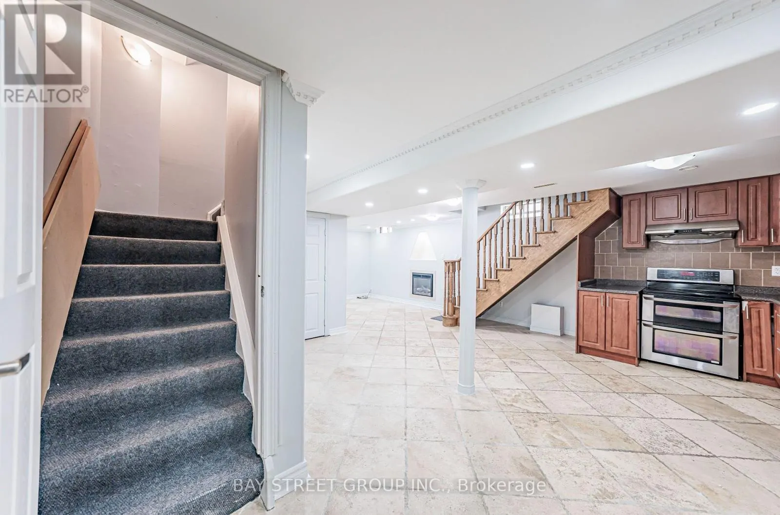 547 RAYMERVILLE DRIVE