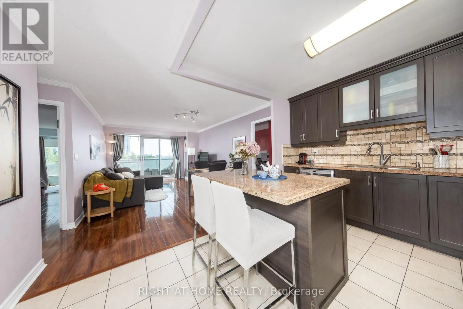 510 - 745 NEW WESTMINSTER DRIVE