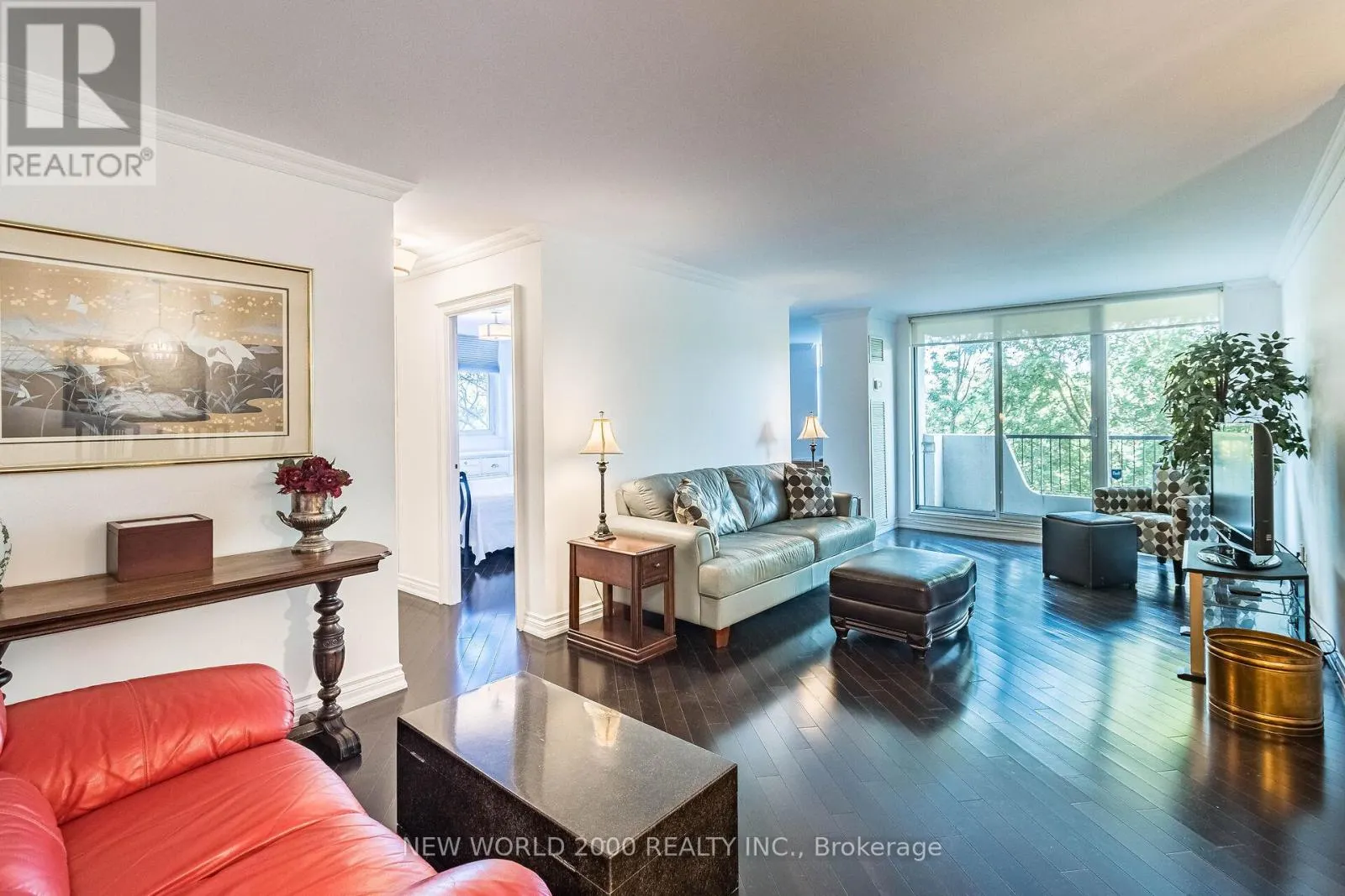 410 - 7811 YONGE STREET