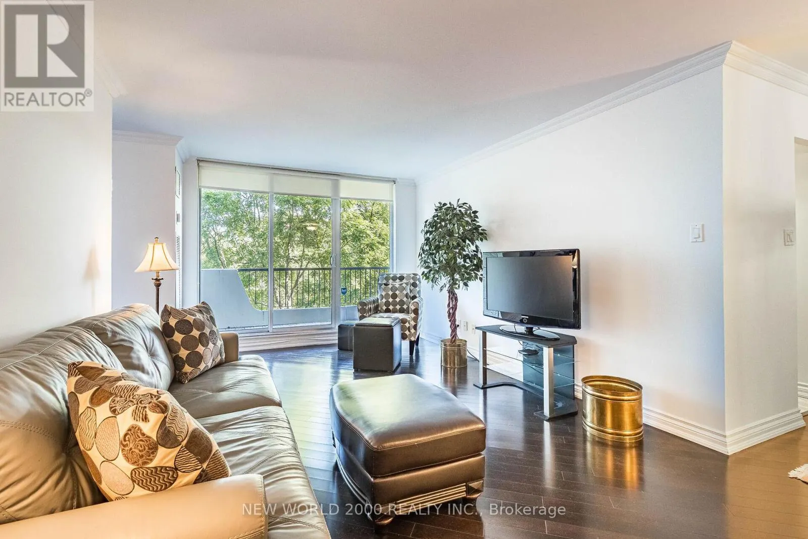 410 - 7811 YONGE STREET