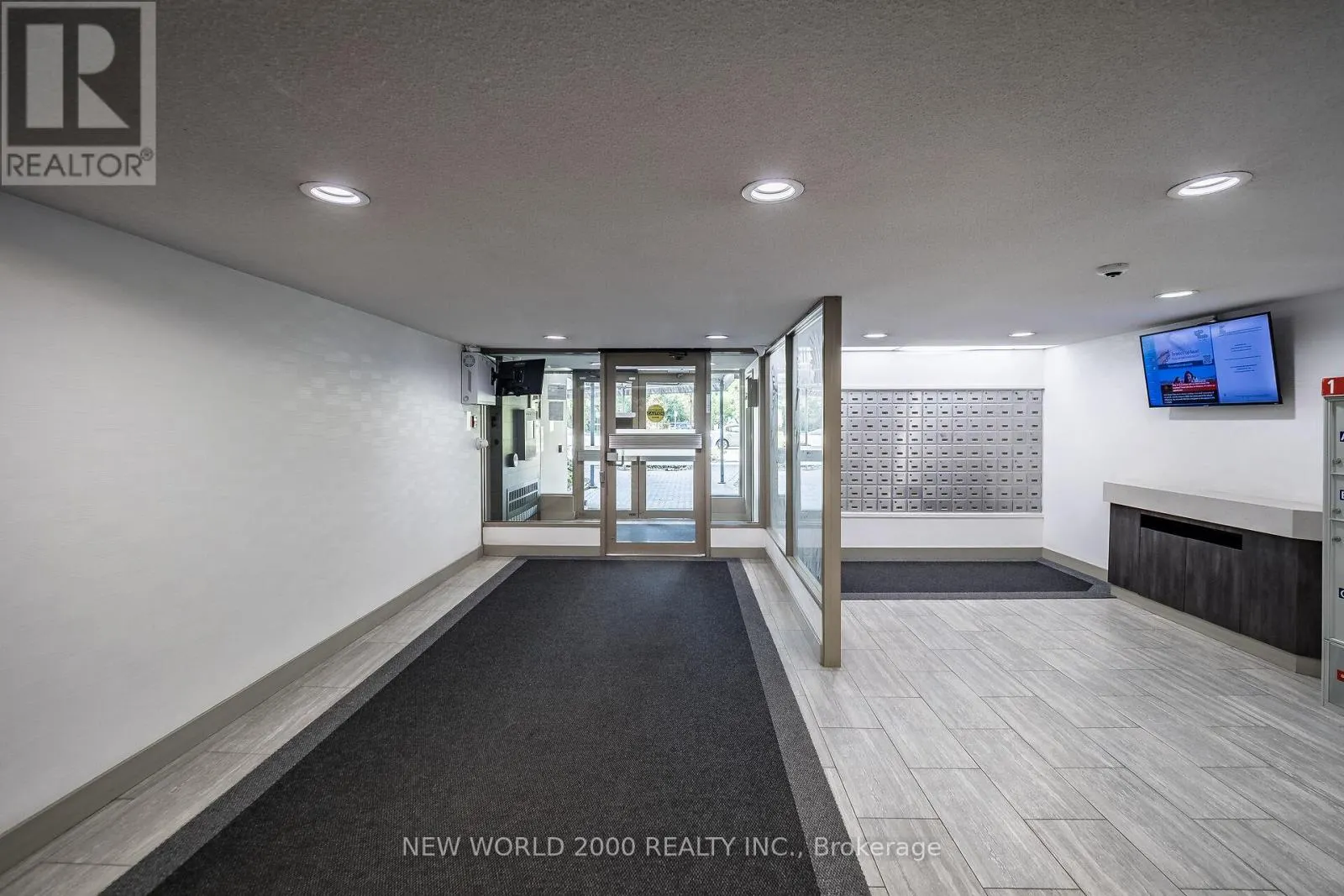 410 - 7811 YONGE STREET