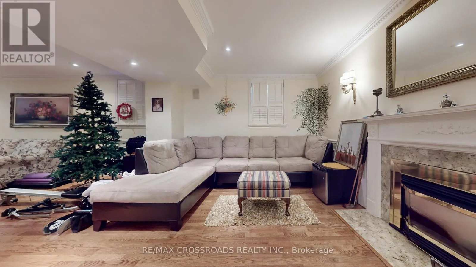 92 BRAESIDE SQUARE