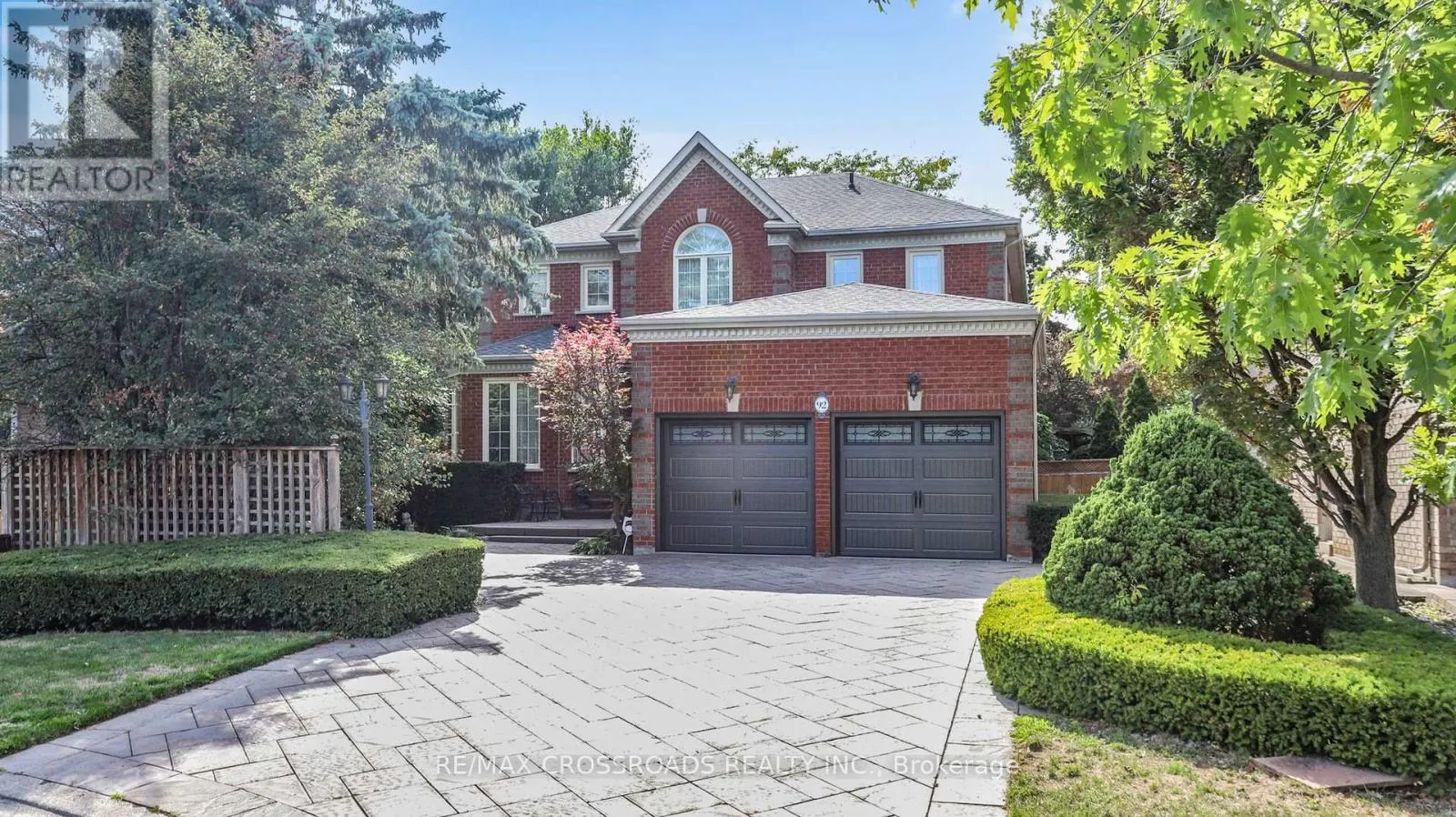 92 BRAESIDE SQUARE