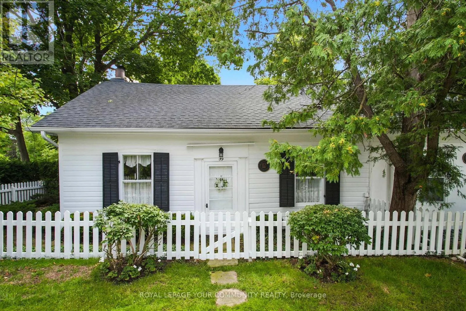 39 COLBORNE STREET
