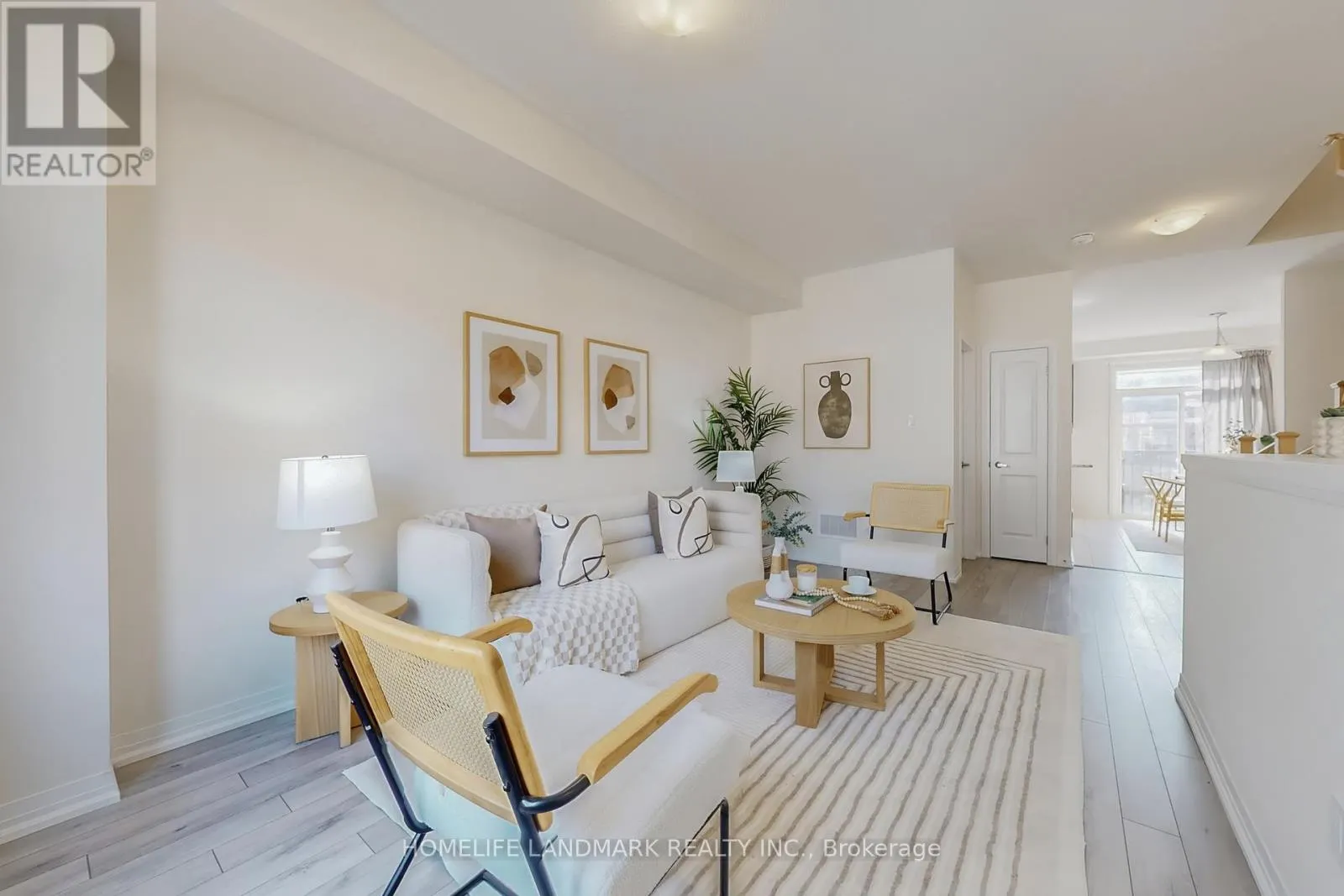 32 SISSONS WAY