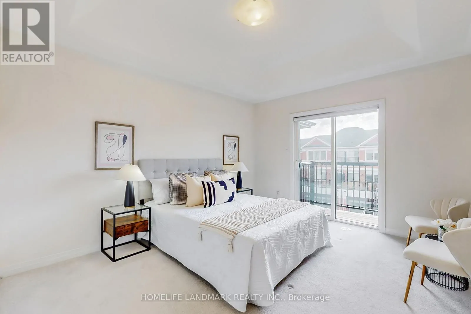 32 SISSONS WAY