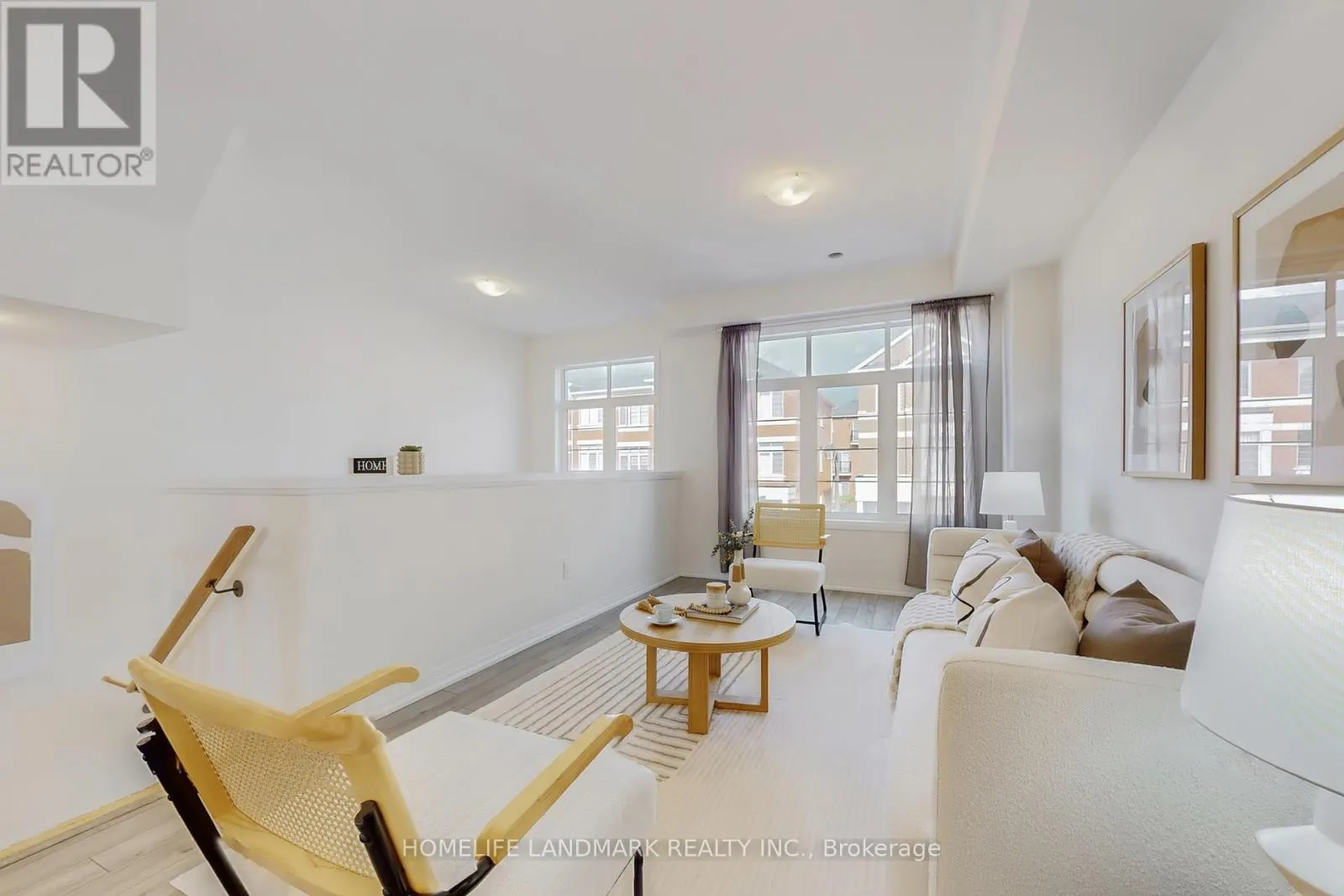 32 SISSONS WAY