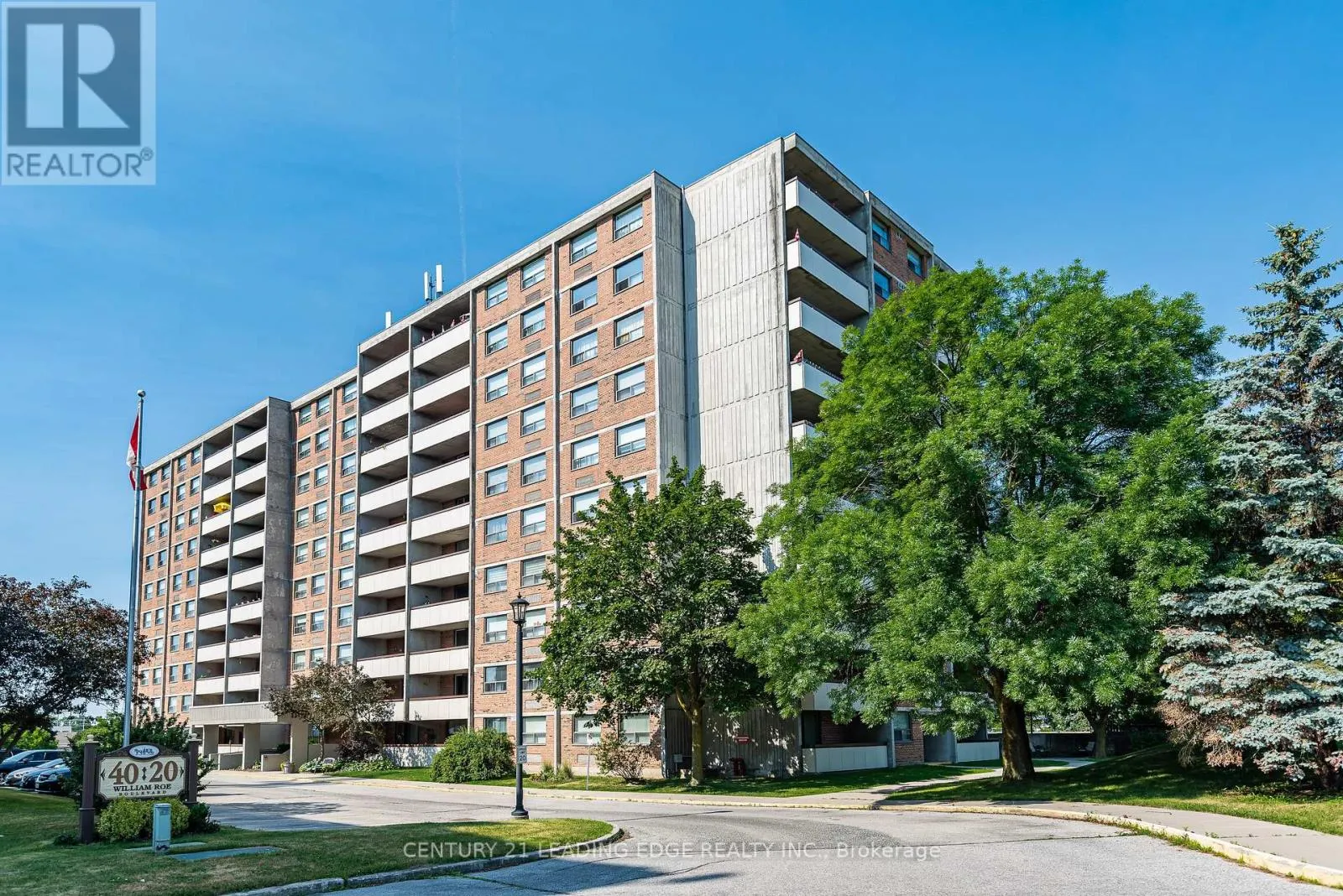 908 - 20 WILLIAM ROE BOULEVARD