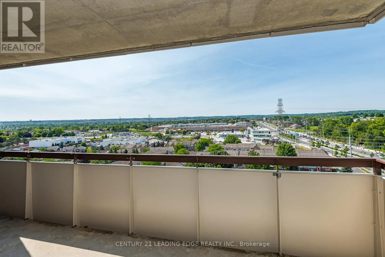 908 - 20 WILLIAM ROE BOULEVARD
