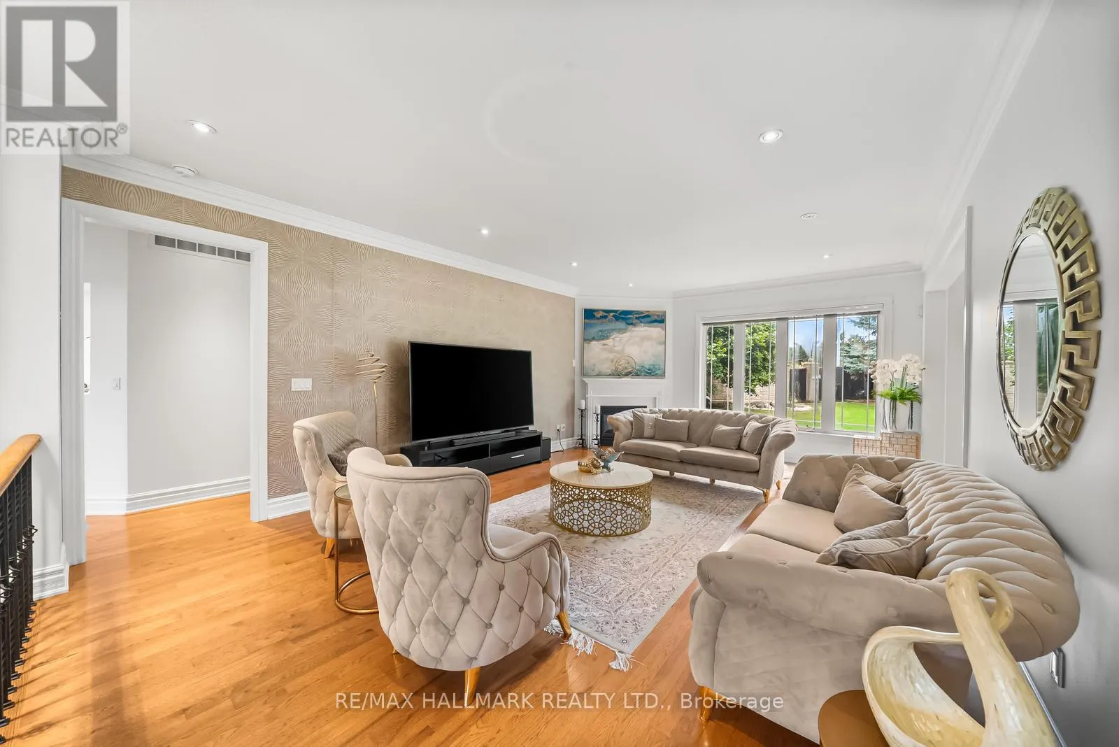 452 ATHABASCA DRIVE