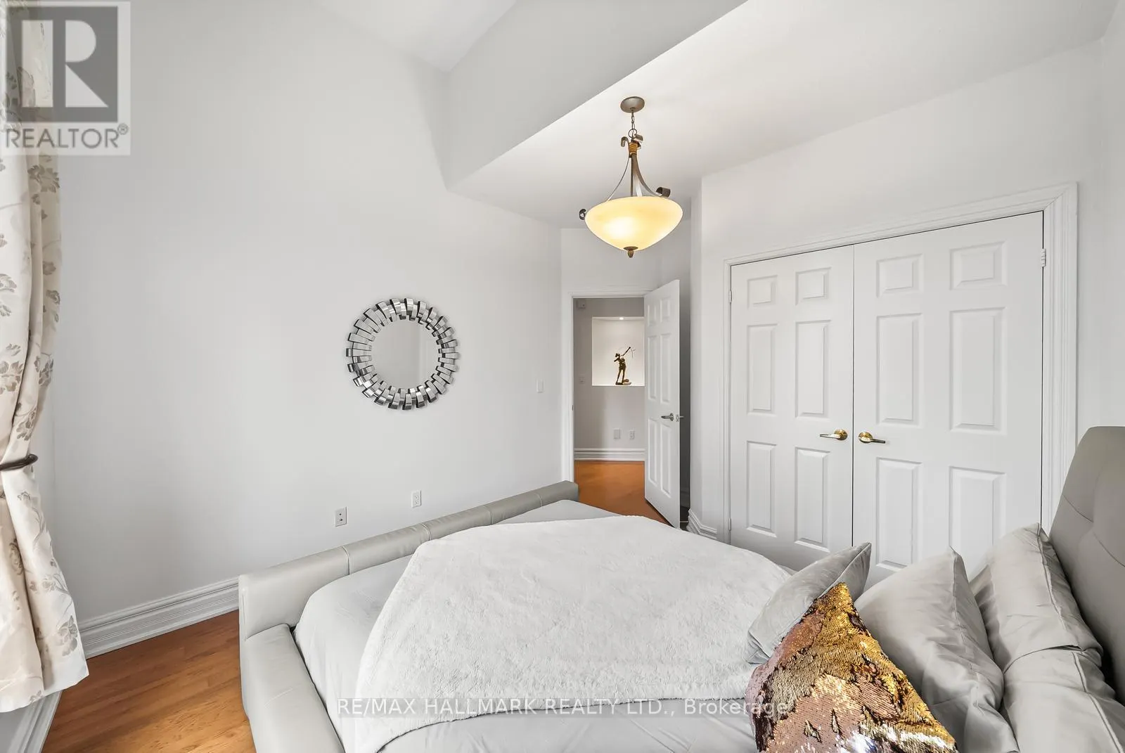 452 ATHABASCA DRIVE