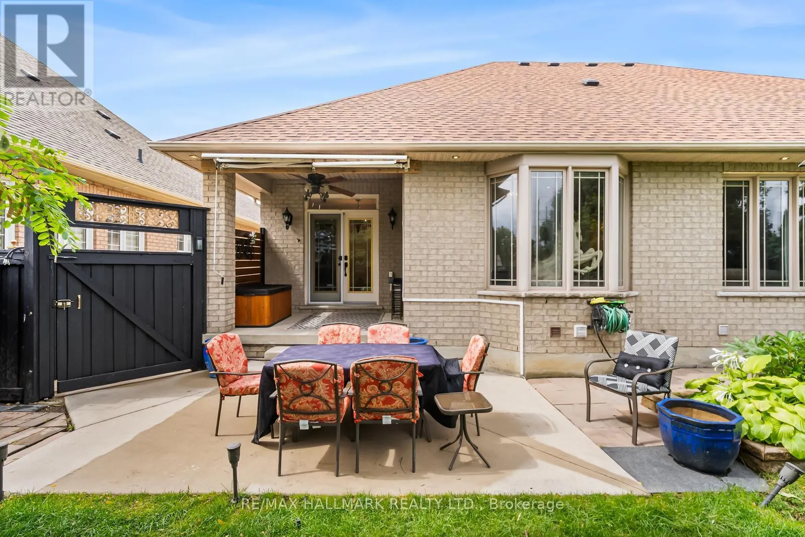 452 ATHABASCA DRIVE