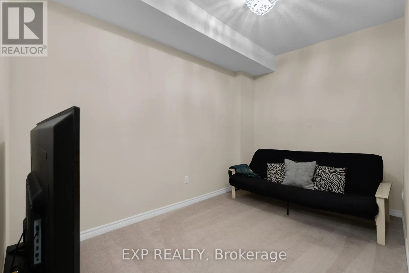 57 MILSON CRESCENT
