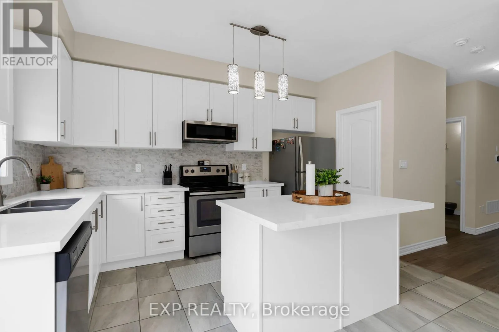 57 MILSON CRESCENT