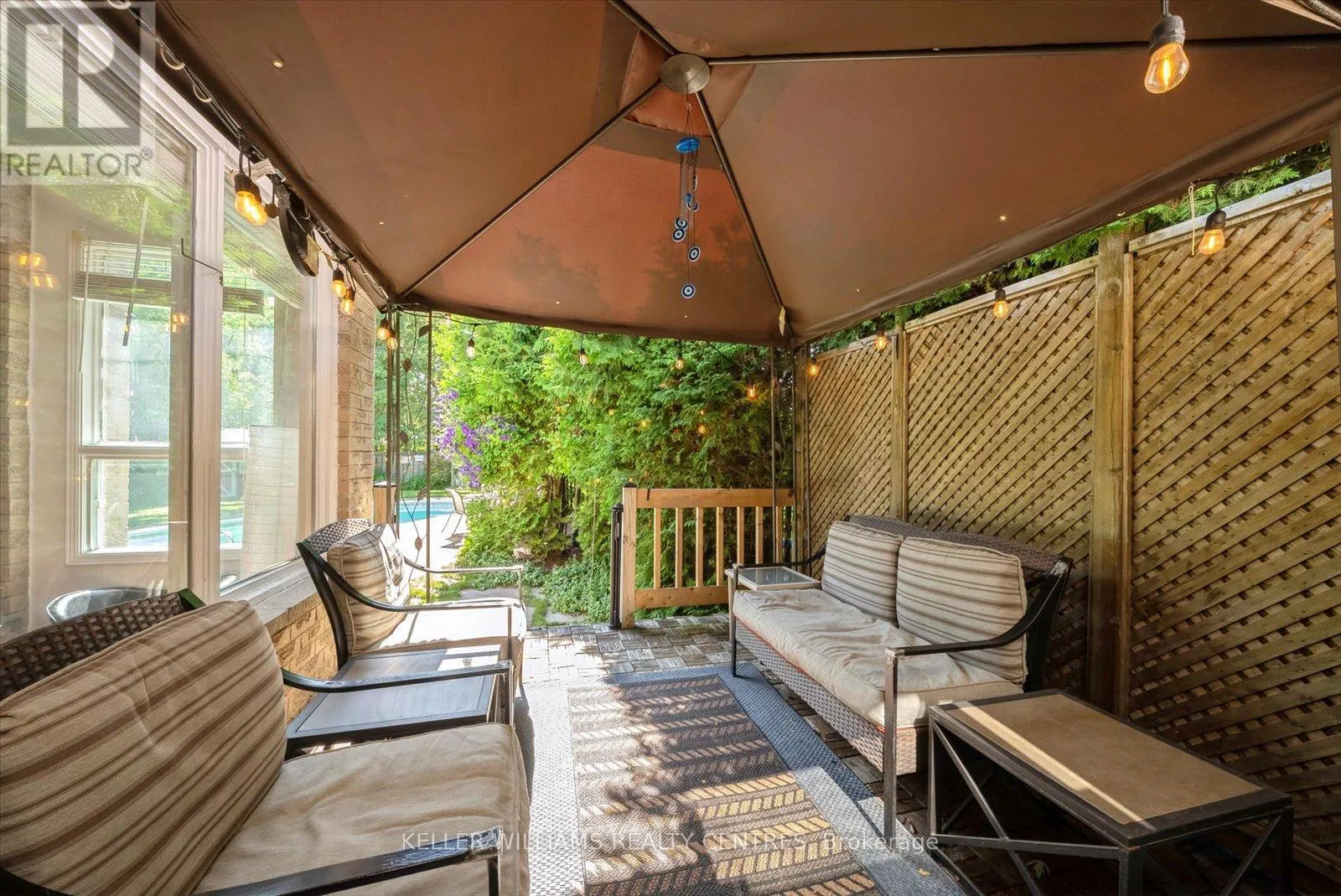 26 STONEHILL BOULEVARD