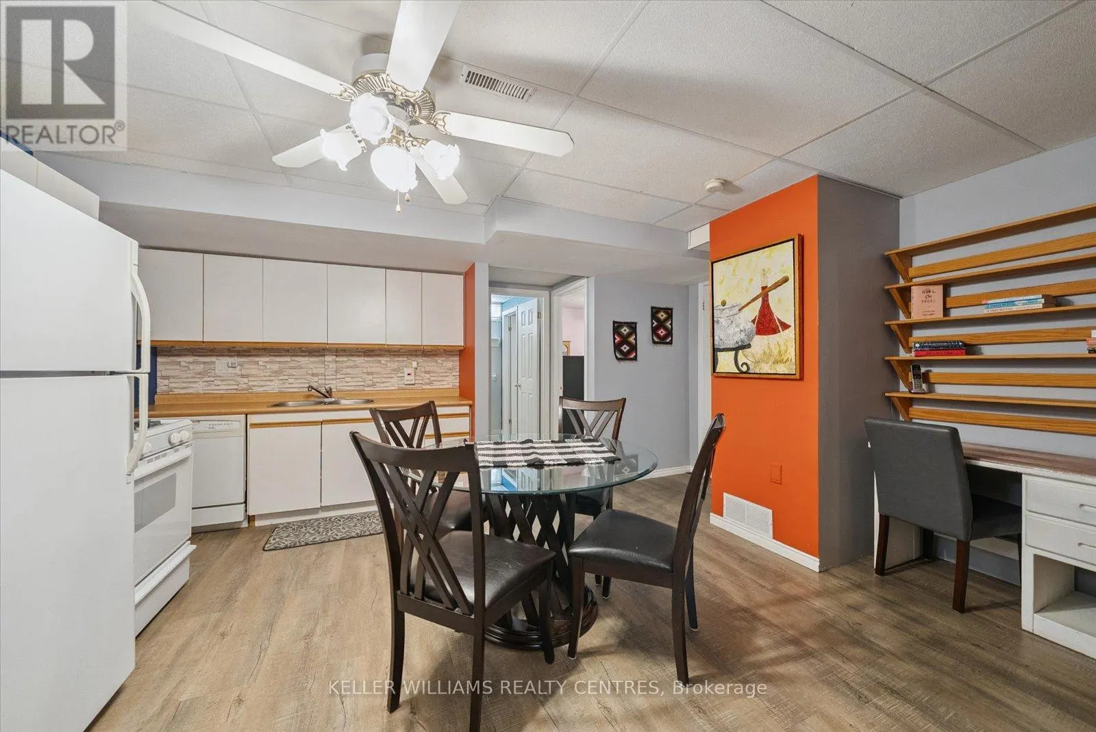 26 STONEHILL BOULEVARD