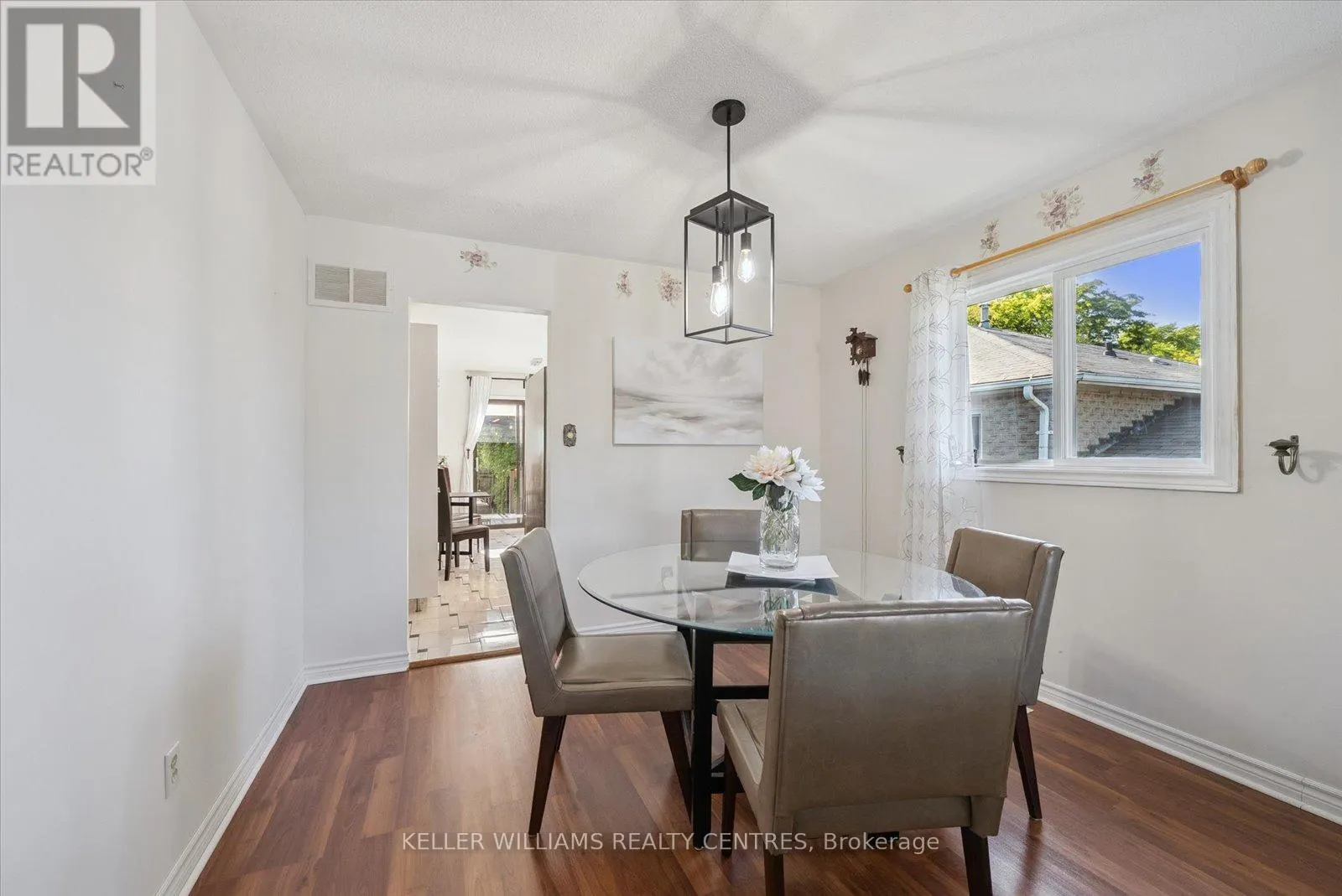 26 STONEHILL BOULEVARD